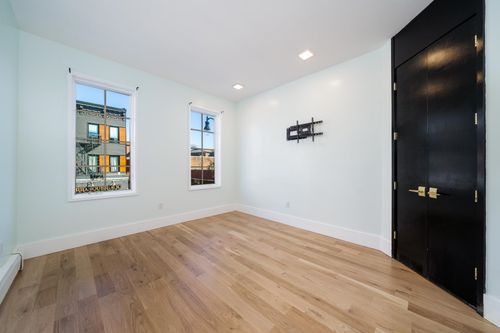 apt-2r-541 Newark Ave, Jersey City, NJ, 07306-1324 | Card Image