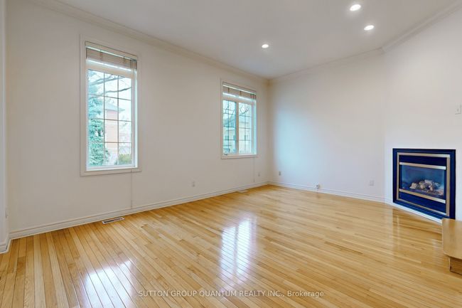 132 John St, House attached with 3 bedrooms, 4 bathrooms and null parking in Oakville ON | Image 15
