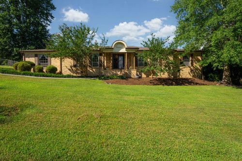 100 Pine Cone Ln, Chattanooga, TN, 37415-1305 | Card Image