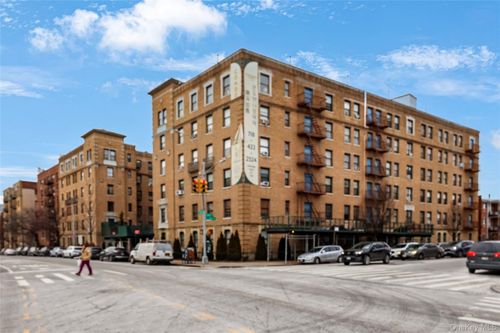 5j-14809 Northern Boulevard, New York, NY, 11354 | Card Image