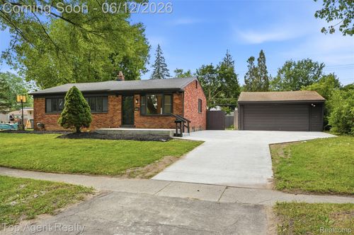 23040 Shiell St, Clinton Township, MI, 48035-1898 | Card Image
