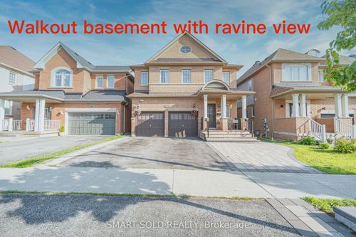 167 Darren Ave, Whitby, ON, L1R0E7 | Card Image