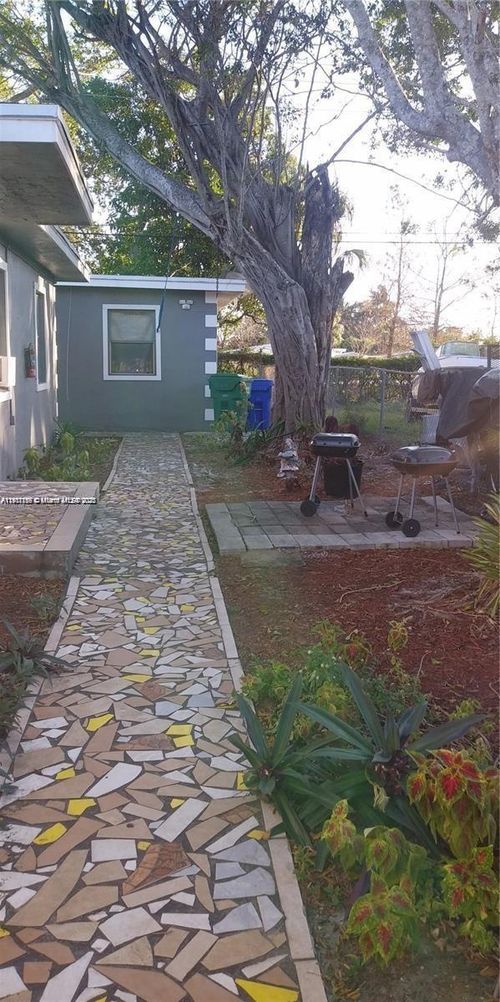 apt-2-2864 Nw 6th Ct, Fort Lauderdale, FL, 33311-7629 | Card Image