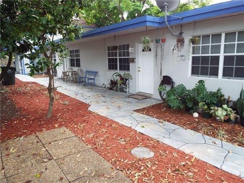 2-898 Ne 39th St, Oakland Park, FL, 33334-2946 | Card Image