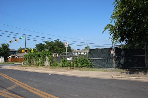7109 Bennett Ave, Austin, TX, 78752-3204 | Card Image
