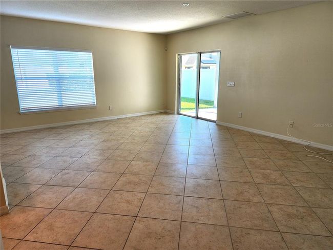 Family Room | Image 8