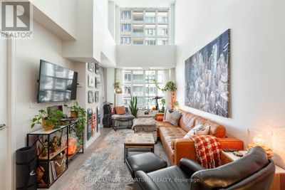 916 - 65 E Liberty St, Condo with 1 bedrooms, 1 bathrooms and 1 parking in Toronto ON | Image 3