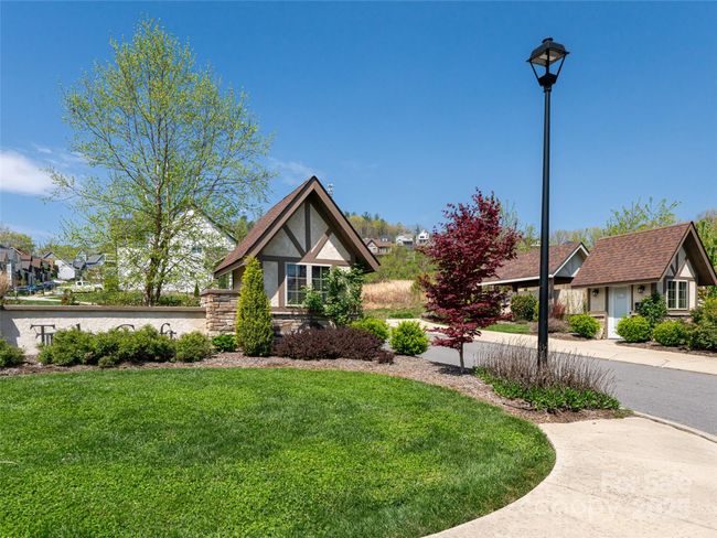 19 Tudor Way, House other with 3 bedrooms, 3 bathrooms and null parking in Black Mountain NC | Image 44