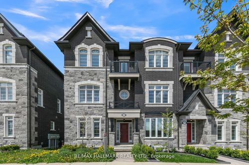 284 King Rd, Richmond Hill, ON, L4E1H3 | Card Image