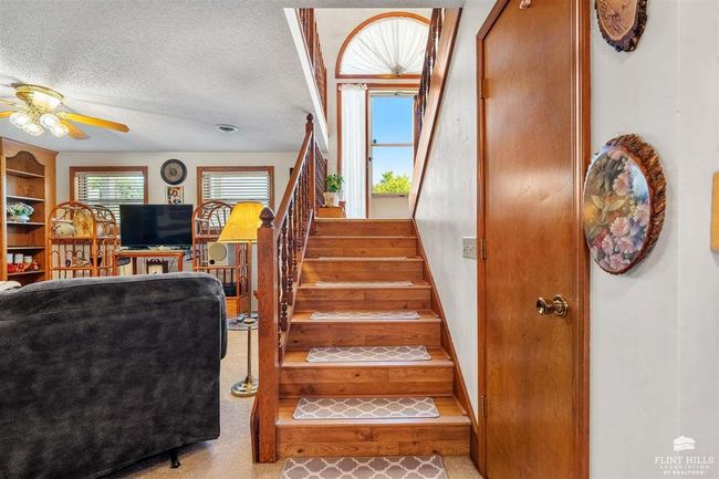 1920 Apache Dr, House other with 3 bedrooms, 3 bathrooms and null parking in Junction City KS | Image 24