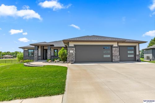 843 Arbor Dr, Blair, NE, 68008-4201 | Card Image