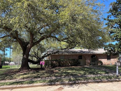 5620 Skylark Dr, Alexandria, LA, 71303-3943 | Card Image