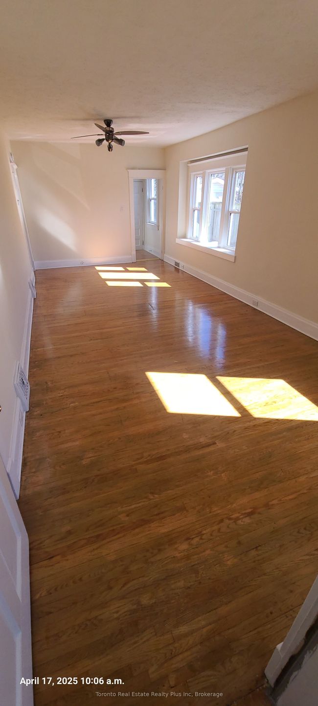 6359 Ker St, House other with 4 bedrooms, 2 bathrooms and 1 parking in Niagara Falls ON | Image 6