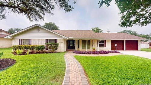 610 Fawndale Ln, Windcrest, TX, 78239-2527 | Card Image