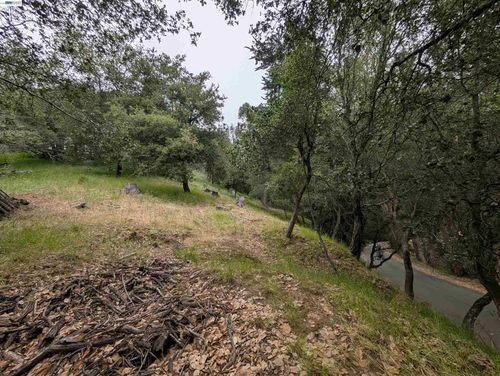 000 Girvin Dr, Oakland, CA, 94611 | Card Image