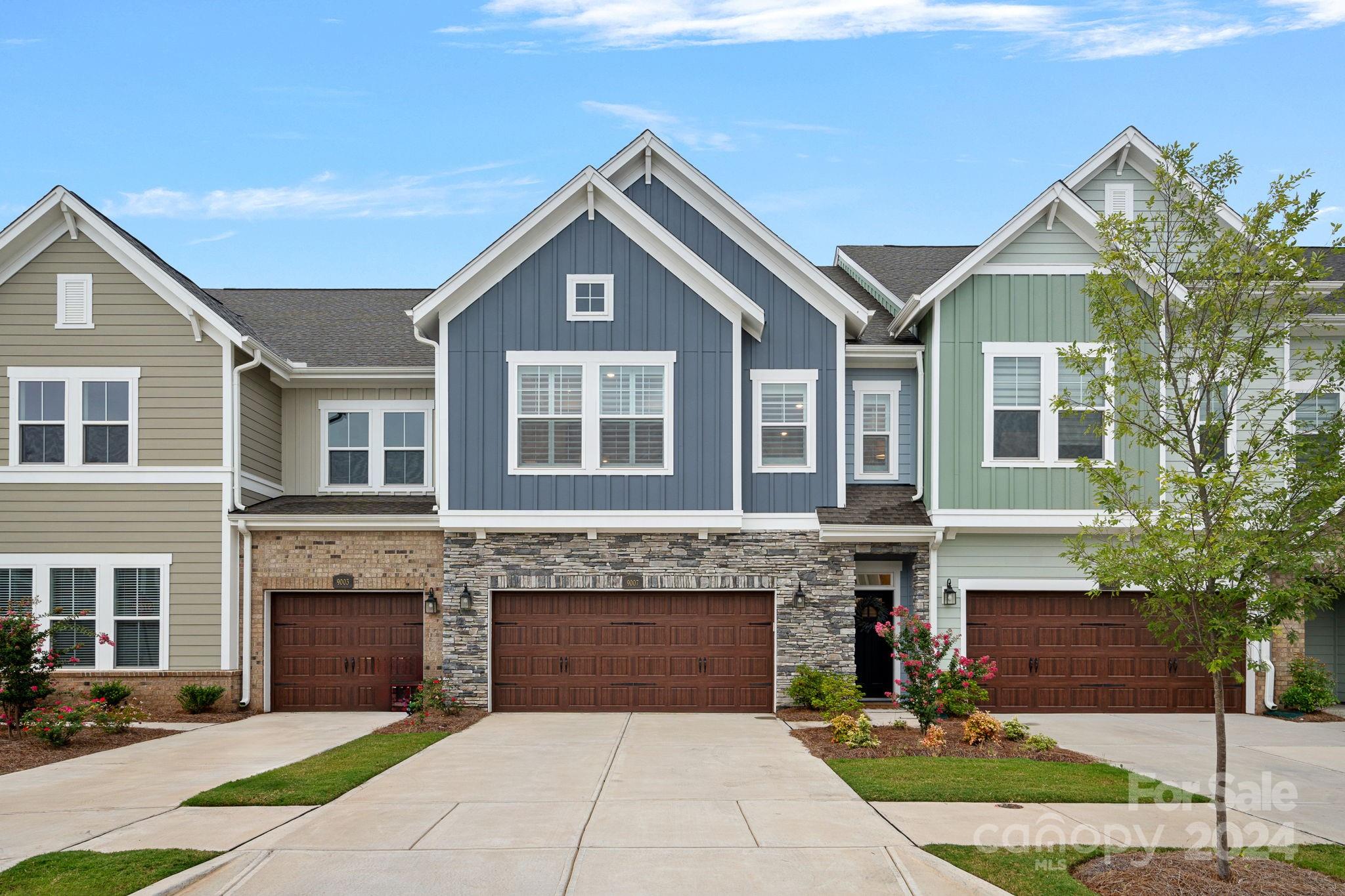 Charles Francis Ln, Cornelius, NC 28031