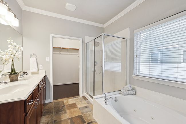 1005 Greenview Ln, House other with 3 bedrooms, 3 bathrooms and null parking in Savannah TX | Image 15