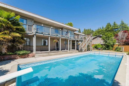 6505 Meier Rd, Sechelt, BC, V7Z0S8 | Card Image