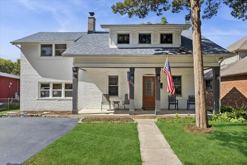 242 N Wilmette Ave, Westmont, IL, 60559-1733 | Card Image
