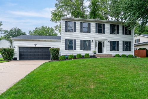 4100 Aspen Hills Dr, Bettendorf, IA, 52722-2138 | Card Image