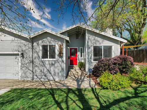 8583 Central Avenue, Orangevale, CA, 95662 | Card Image