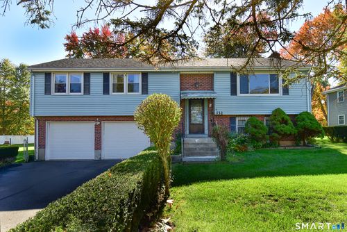 132 Ridge Crest Circle, Wethersfield, CT, 06109 | Card Image