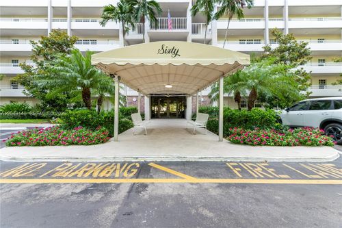 607-605 Oaks Dr, Pompano Beach, FL, 33069-3716 | Card Image
