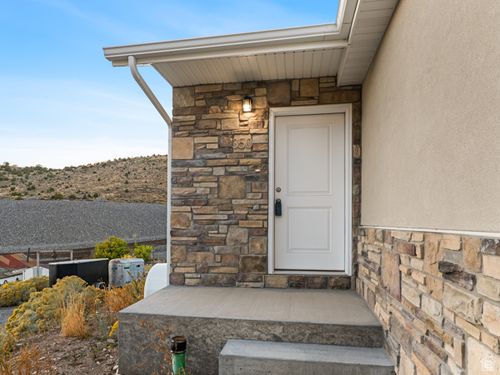 350 W Dublin St, Eureka, UT, 84628-7757 | Card Image