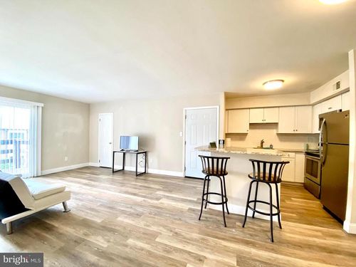 5200 Hilltop Dr, BROOKHAVEN, PA, 19015-1204 | Card Image