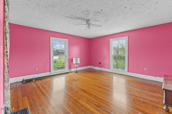104 Maple St, House other with 5 bedrooms, 3 bathrooms and null parking in Glade Spring VA | Image 24
