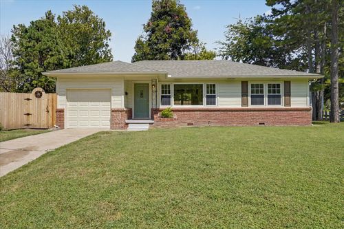 5249 S Saint Louis Avenue, Tulsa, OK, 74105 | Card Image