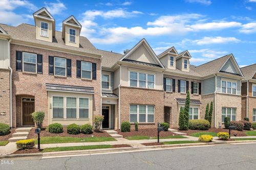 1337 Alemany St, Morrisville, NC, 27560-6022 | Card Image