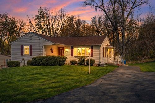 22 Buckingham Ave, West Springfield, MA, 01089-2029 | Card Image