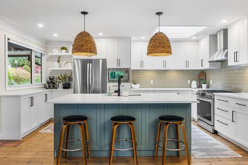 14015 Marine Dr, White Rock, BC, V4B1A6 | Card Image