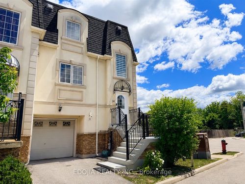 14-215 16th Ave, Richmond Hill, ON, L4C0T8 | Card Image