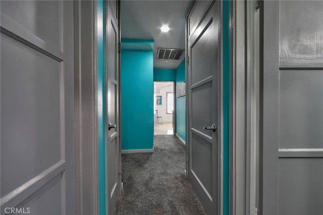 2120 N Rose St, House other with 3 bedrooms, 2 bathrooms and 2 parking in Burbank CA | Image 23