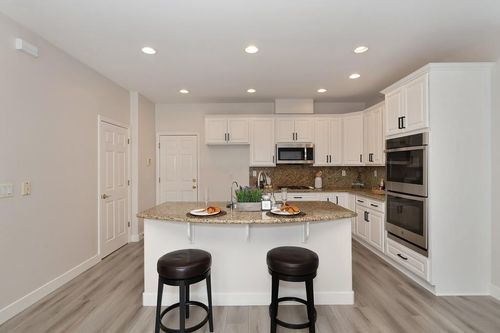 1917 Wesley Dr, Folsom, CA, 95630-6112 | Card Image