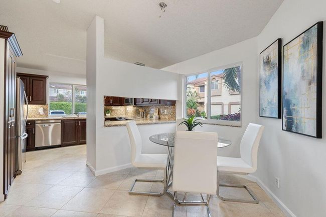 6798 Via Regina, Condo with 3 bedrooms, 3 bathrooms and null parking in Boca Raton FL | Image 6
