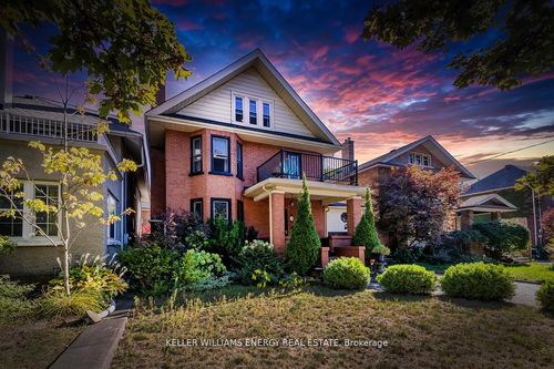 23 Connaught St, Oshawa, ON, L1G2G8 | Card Image