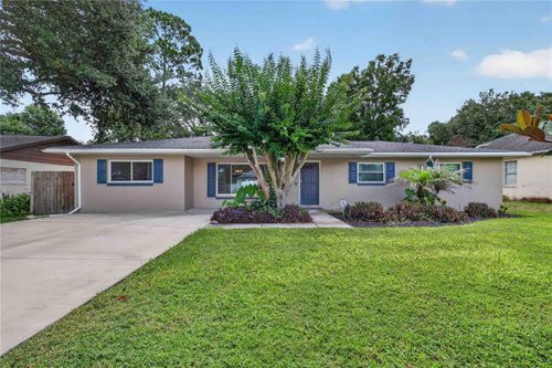 27638 Lisa Dr, TAVARES, FL, 32778-9716 | Card Image
