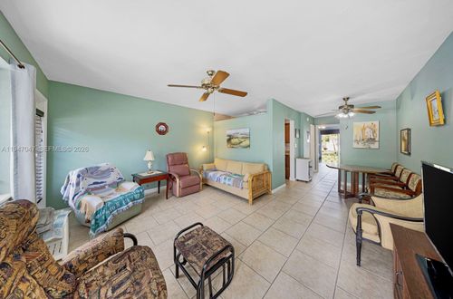 7d-15610 Ne 6th Ave, Miami, FL, 33162-5278 | Card Image