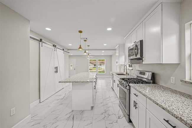 702 Norell St, House other with 3 bedrooms, 2 bathrooms and null parking in Channelview TX | Image 5