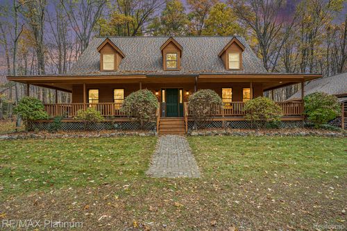 6489 Cedar Lake Rd, Pinckney, MI, 48169-8891 | Card Image