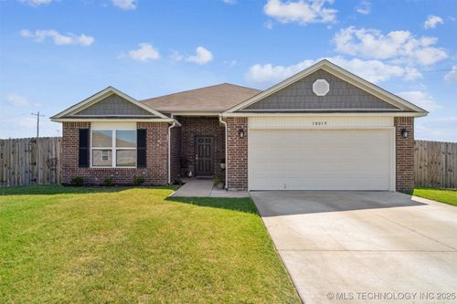 10019 E 107th Pl N, Owasso, OK, 74055 | Card Image