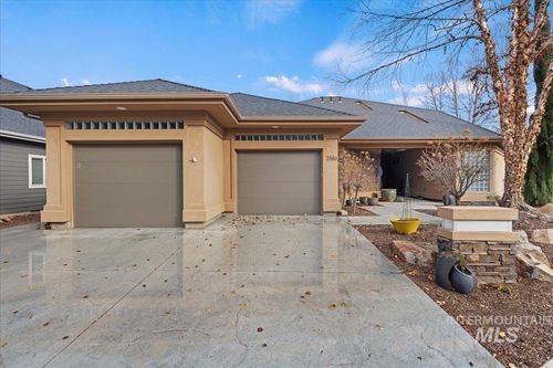 2586 S Creek Pointe Ln, Eagle, ID, 83616-7012 | Card Image