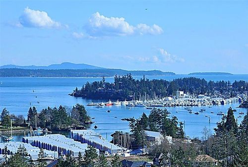 11008 Oriole Lane, North Saanich, BC, V8L5R1 | Card Image