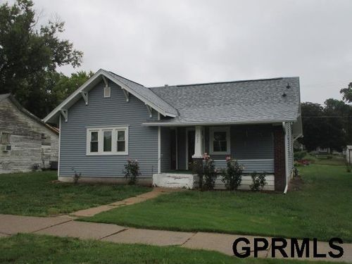 818 C St, Fairbury, NE, 68352-1956 | Card Image