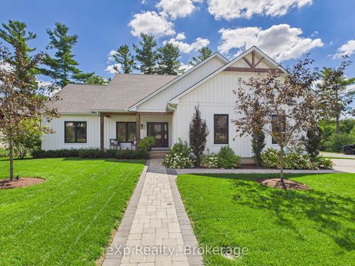 872 16th St, Hanover, ON, N4N0B7 | Card Image