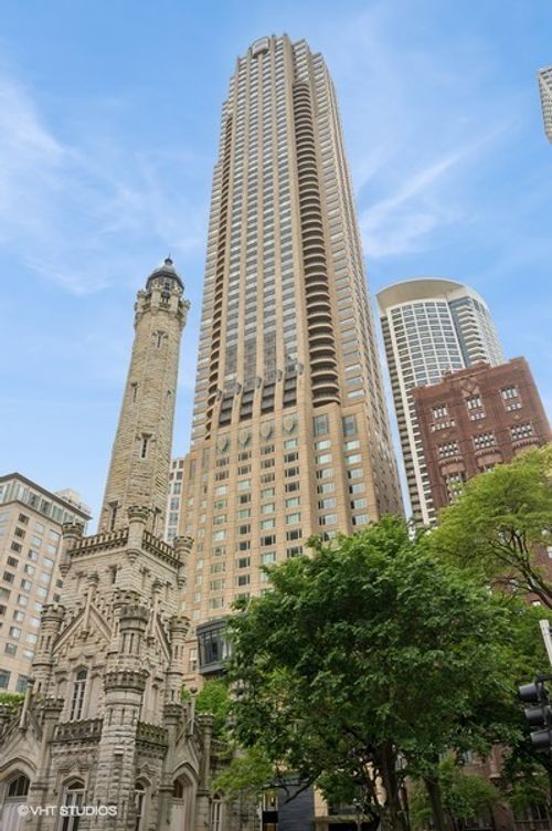 2202-800 Michigan Ave, Chicago, IL, 60611-2150 | Card Image