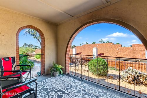 719-6335 N Barcelona Lane, Tucson, AZ, 85704 | Card Image